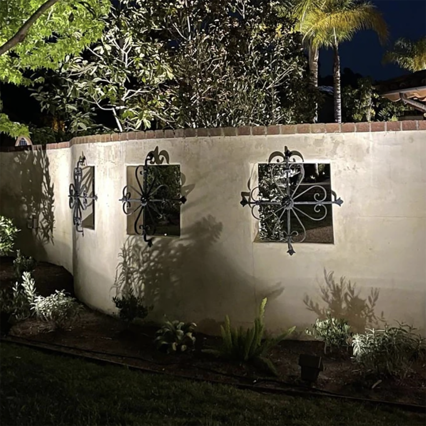Outdoor Lighting Low Voltage Solid Cast Brass Flood Light in Natural Bronze
